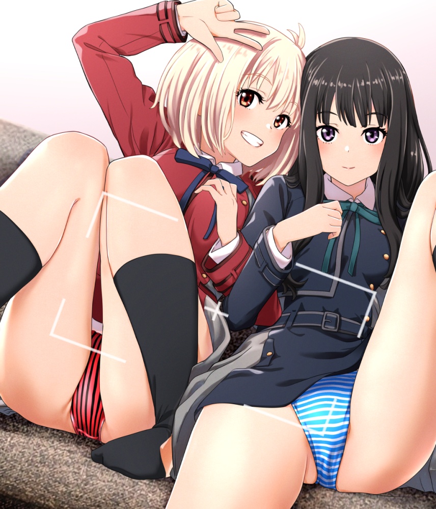 【二次】縞パン履いてる女性の画像を淡々と貼っていく